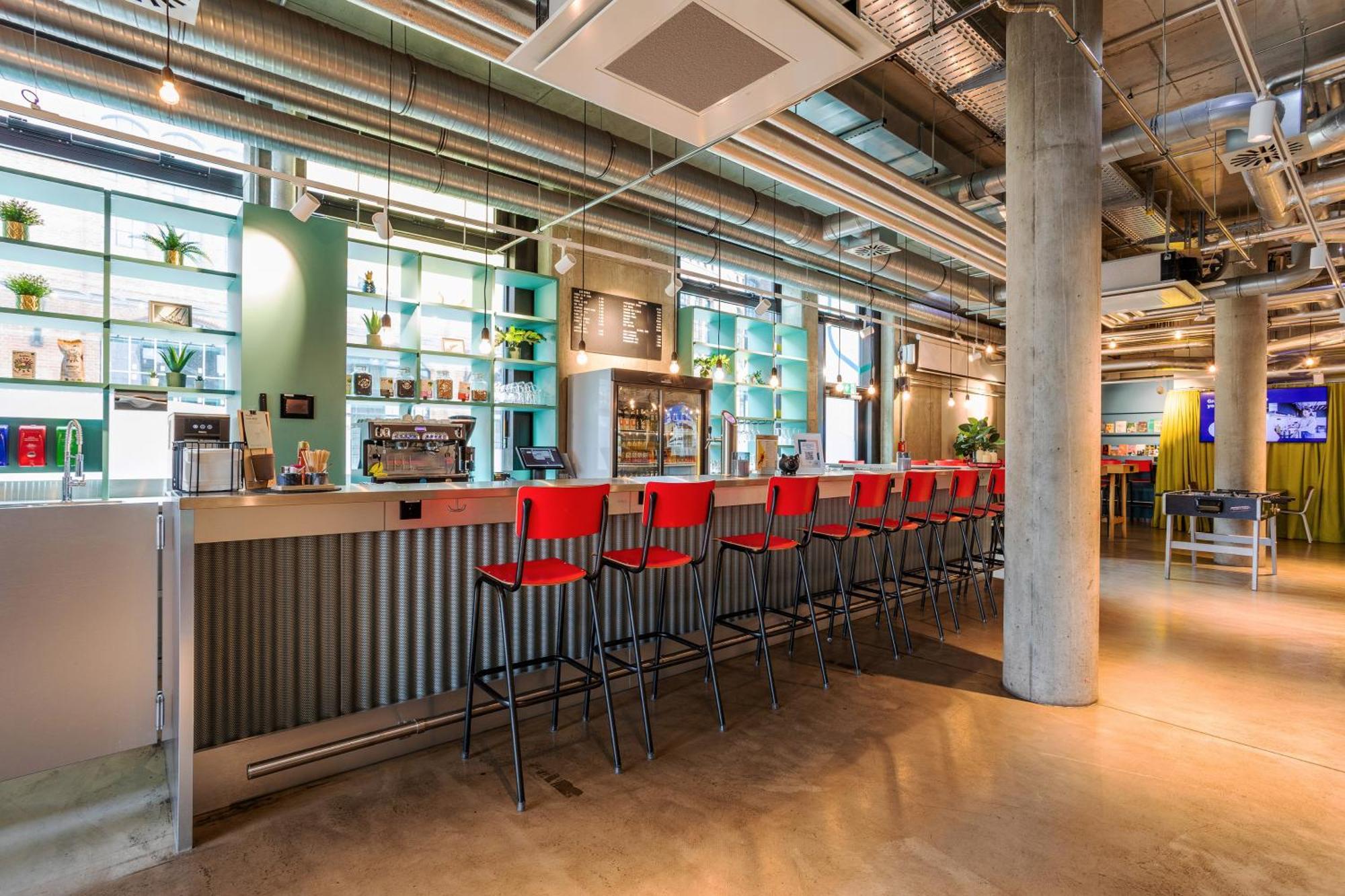 Meininger East Side Gallery Hotel 3*
