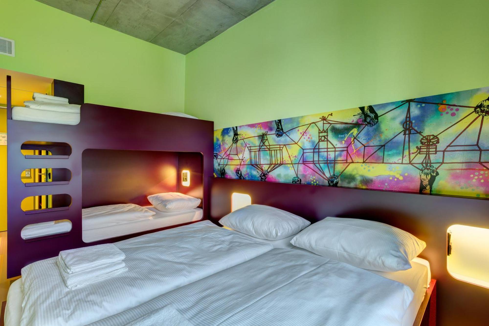 Meininger East Side Gallery Hotel 3*